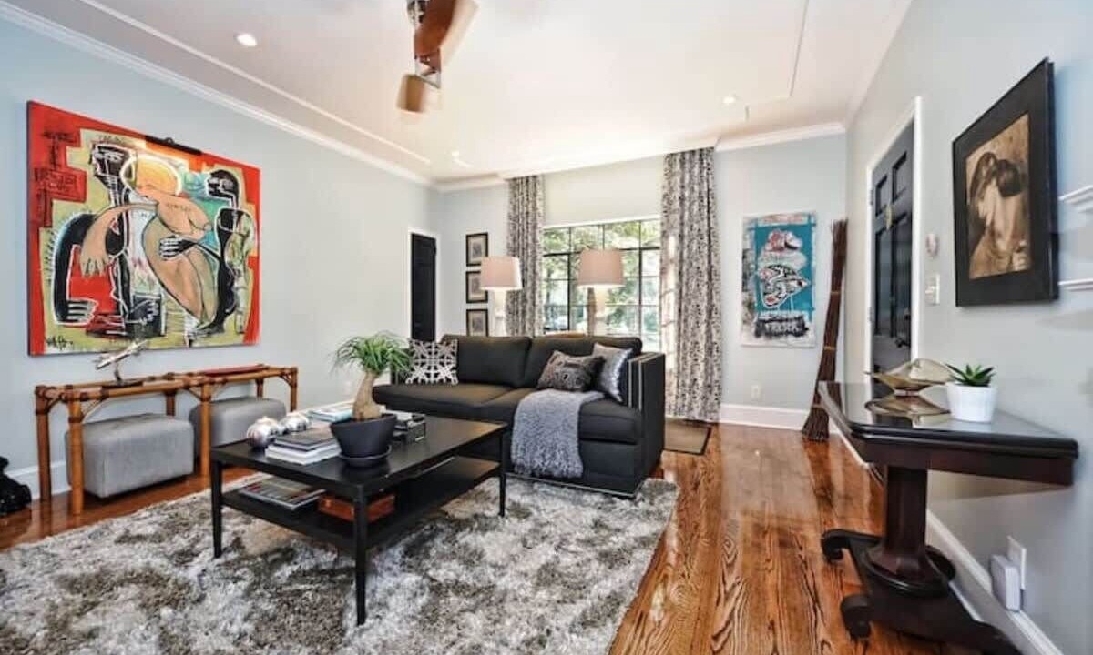 Photo of Livingroom in Myers Park