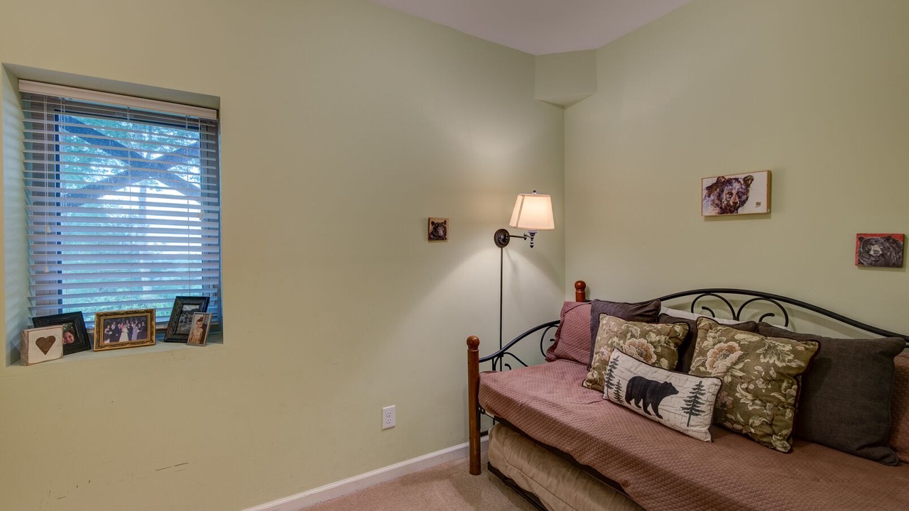 Photo of Livingroom in Boone