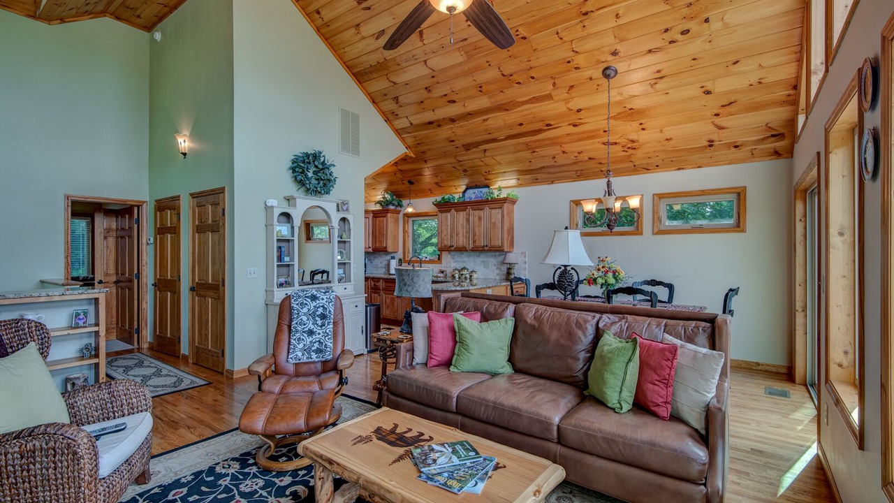 Photo of Livingroom in Boone