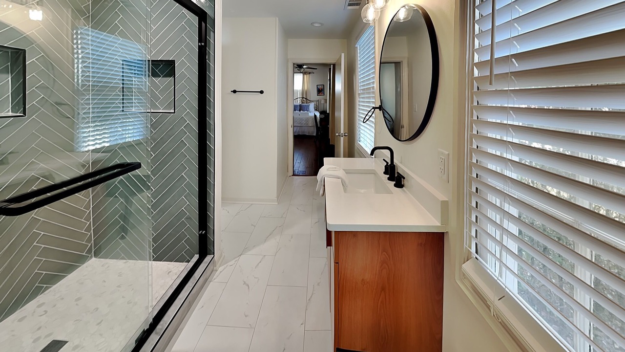 Photo of Bathroom in Old West Broad Neighborhood