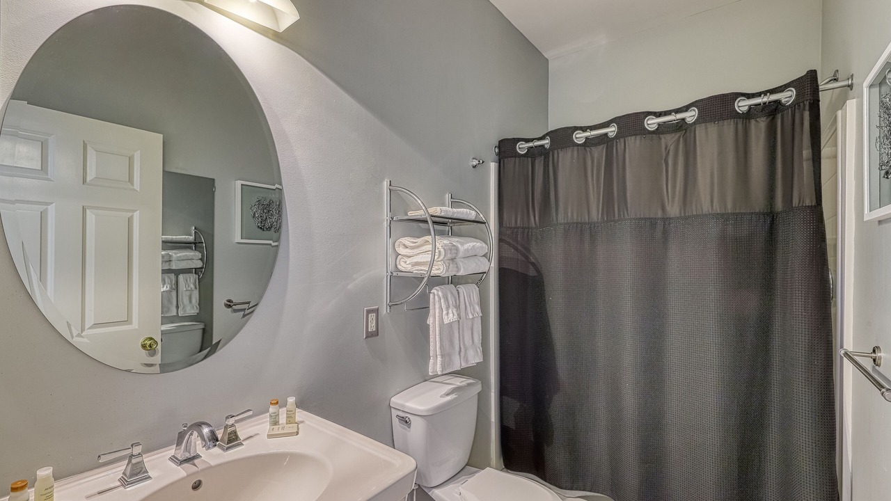 Photo of Bathroom in Old West Broad Neighborhood