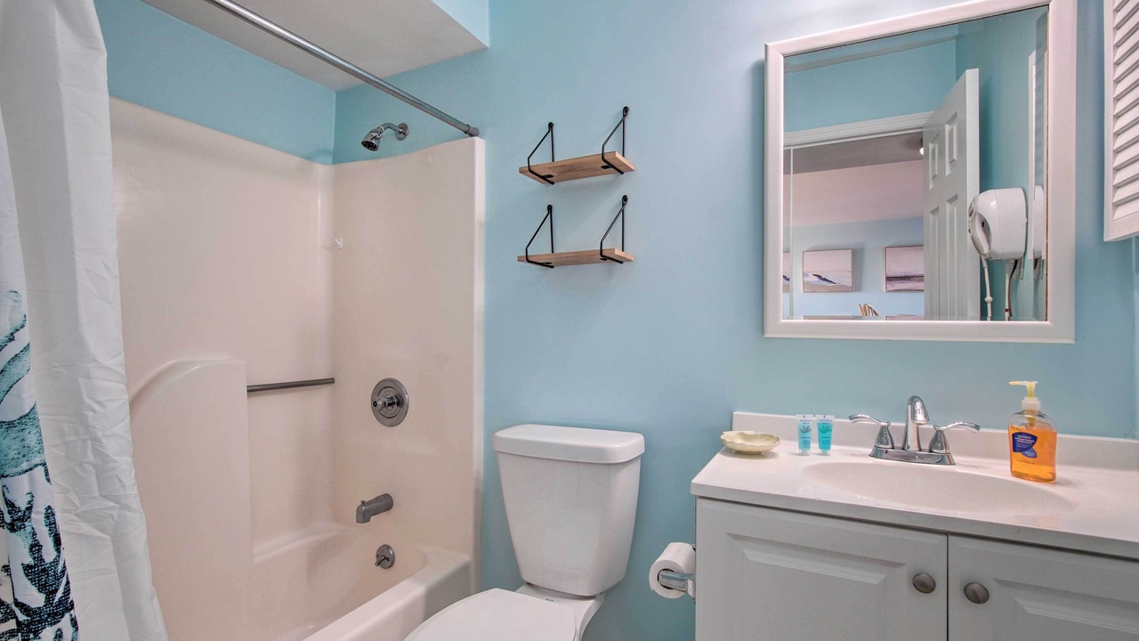 Photo of Bathroom in Wilmington Beach