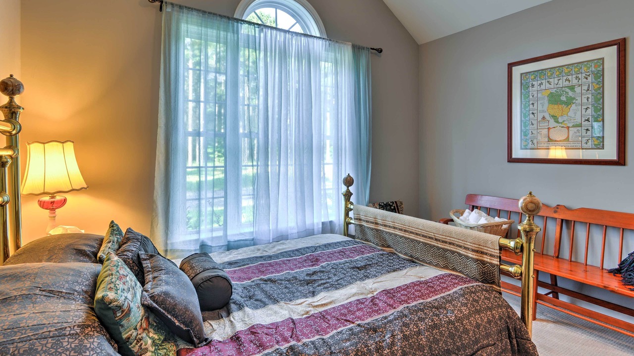 Photo of Bedroom in Minnesott Beach