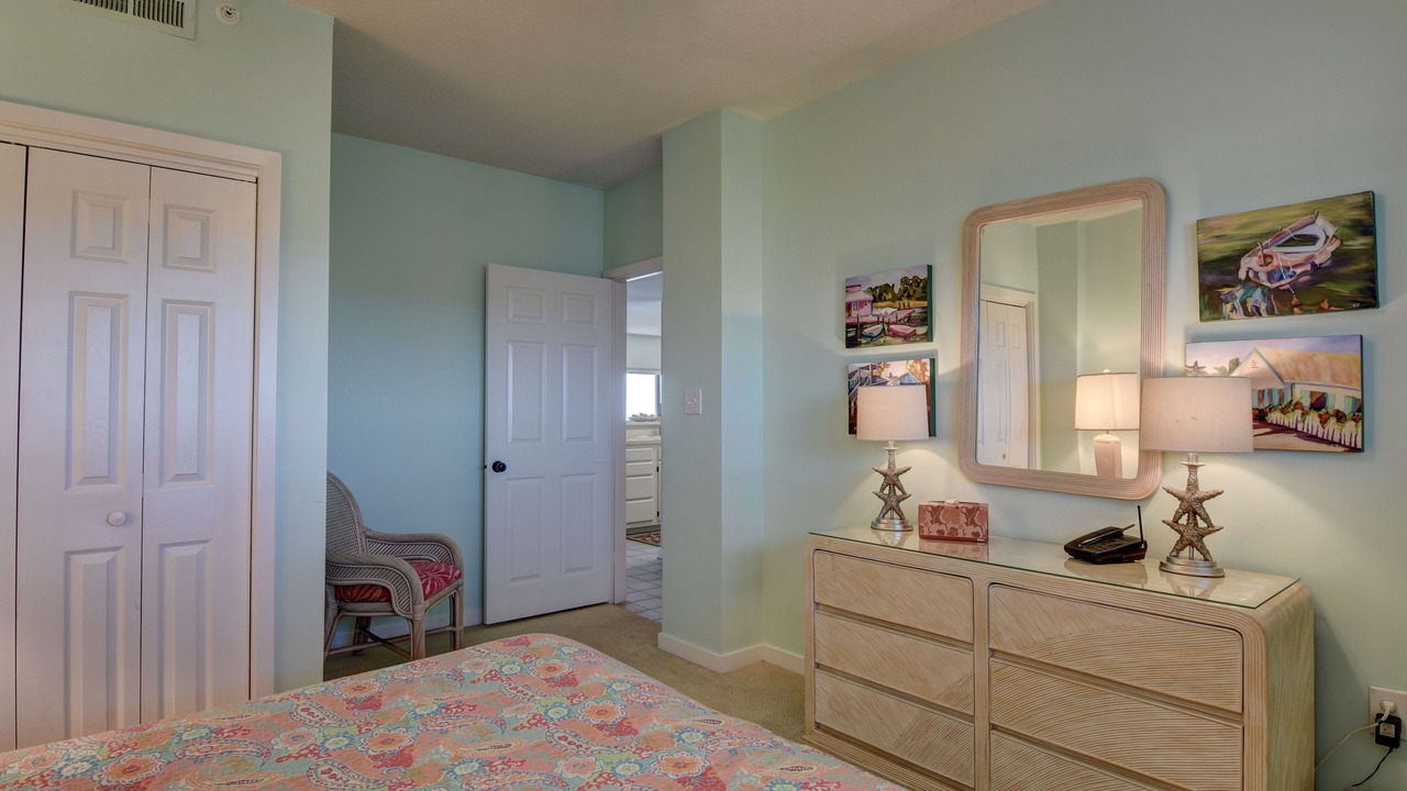 Photo of Bedroom in Shell Island