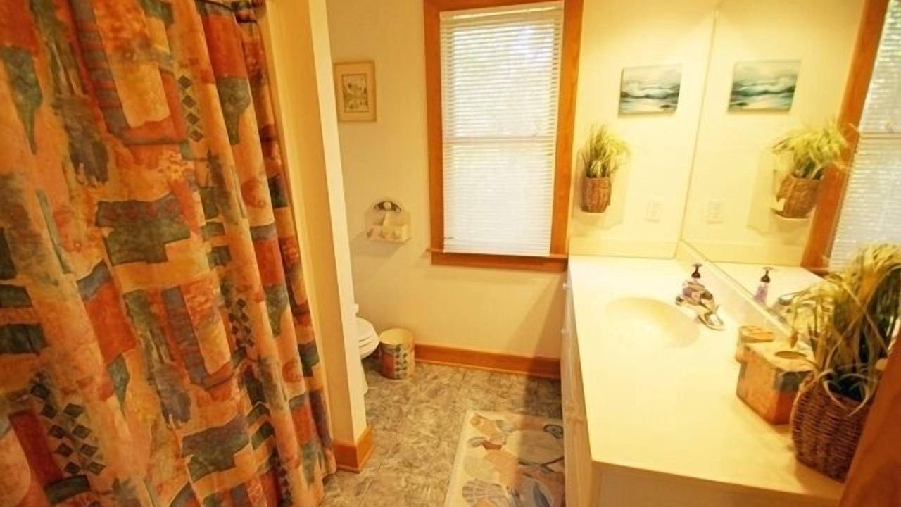 Photo of Bathroom in Kitty Hawk