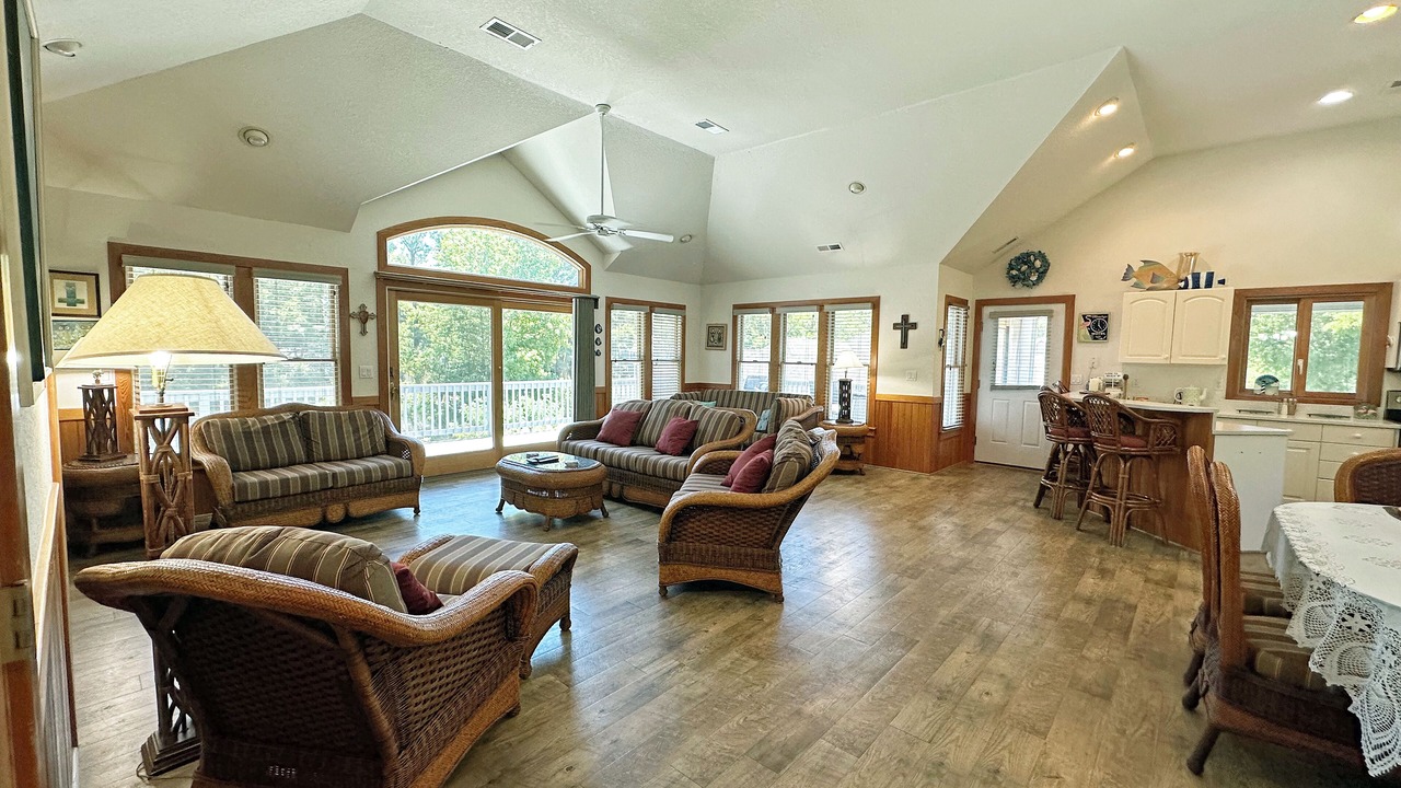 Photo of Livingroom in Kitty Hawk