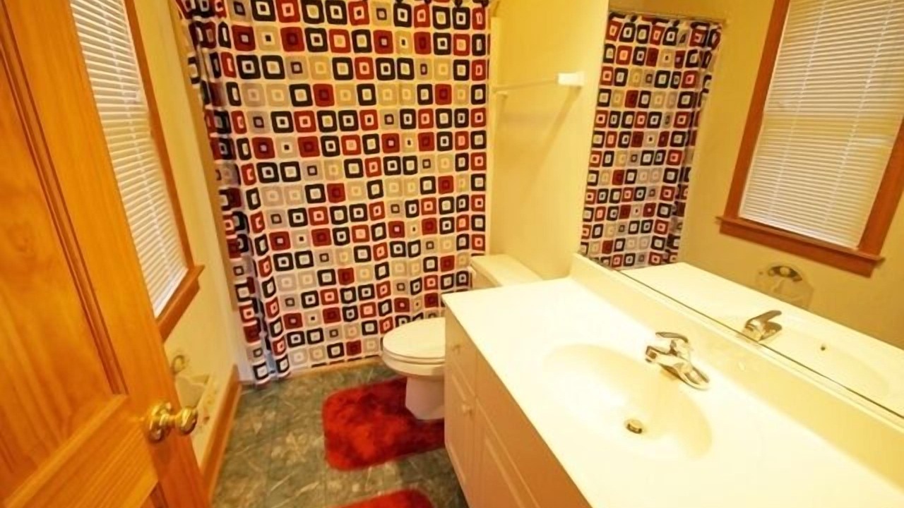 Photo of Bathroom in Kitty Hawk