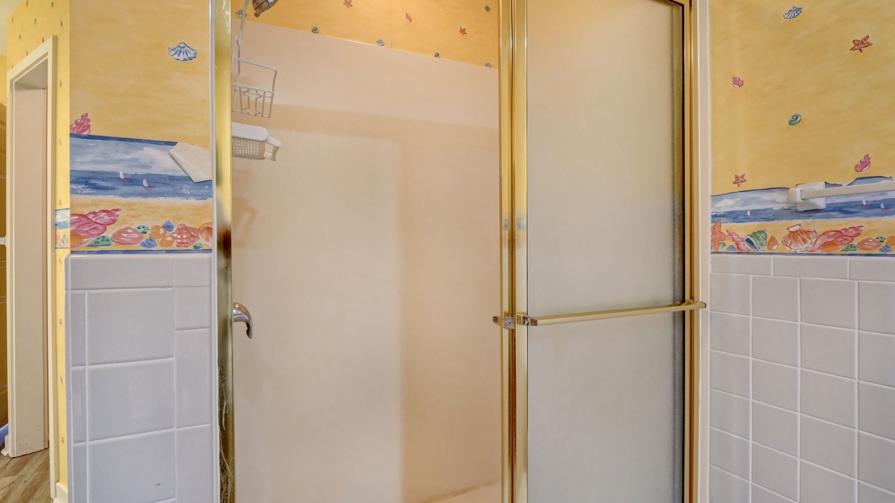 Photo of Bathroom in Shell Island