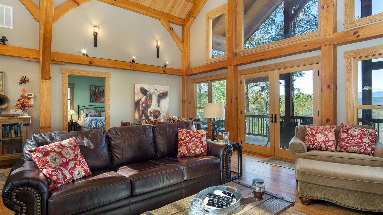 Photo of Livingroom in Old Fort