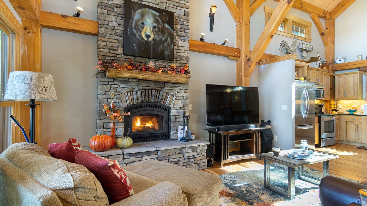 Photo of Livingroom in Old Fort
