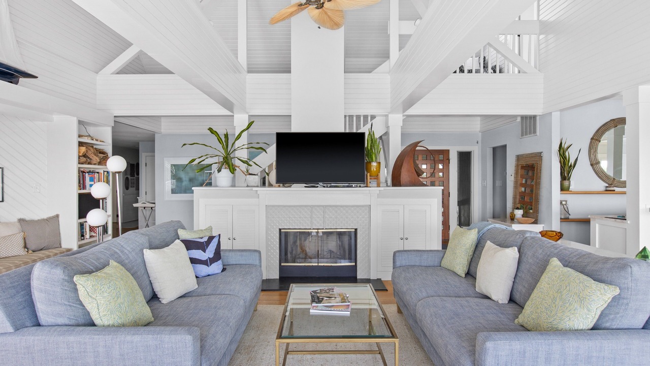 Photo of Livingroom in West Beach