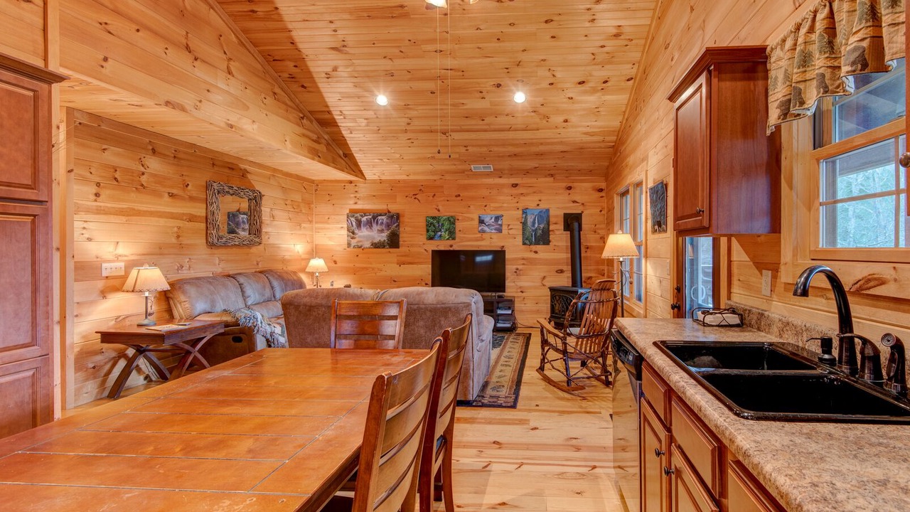 Photo of Livingroom in Boone