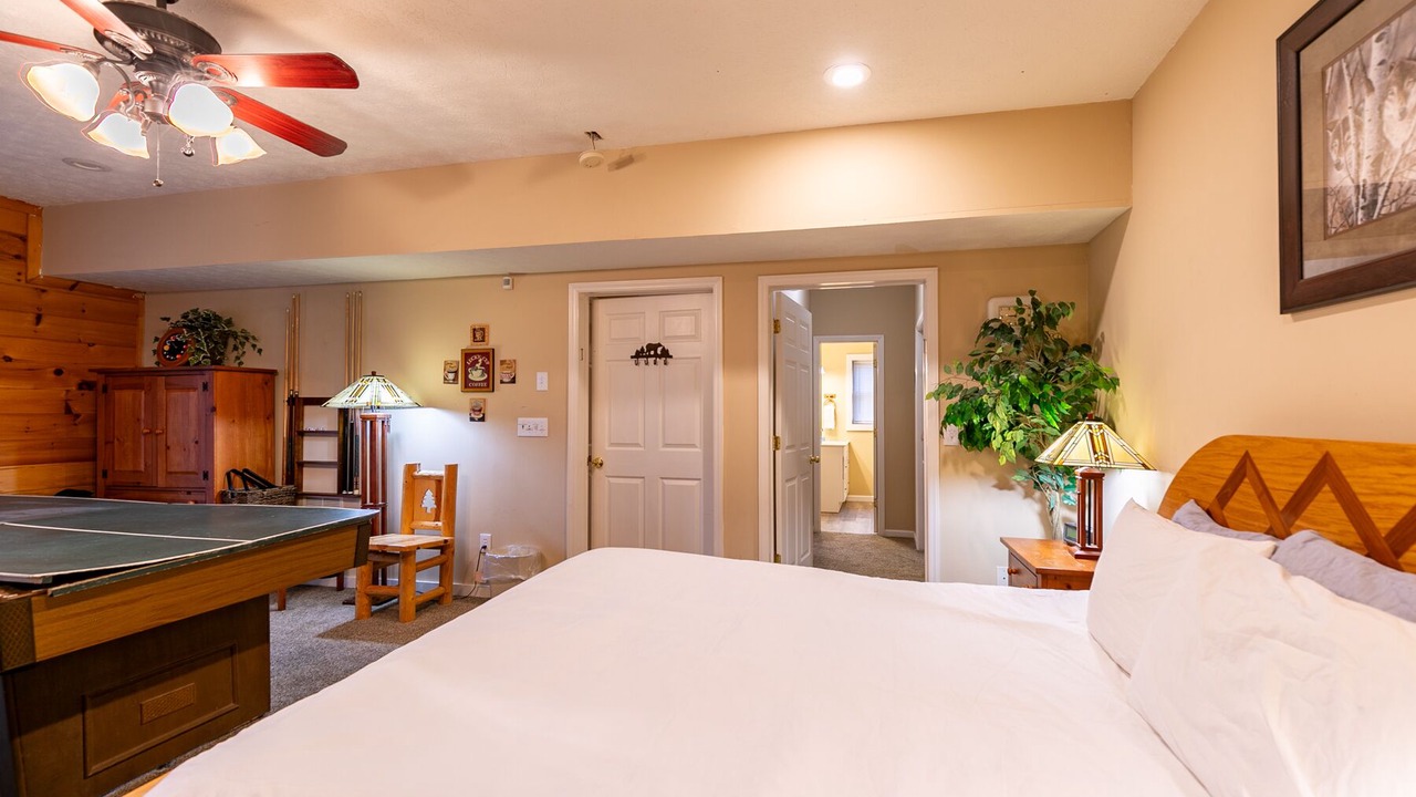 Photo of Bedroom in Blowing Rock