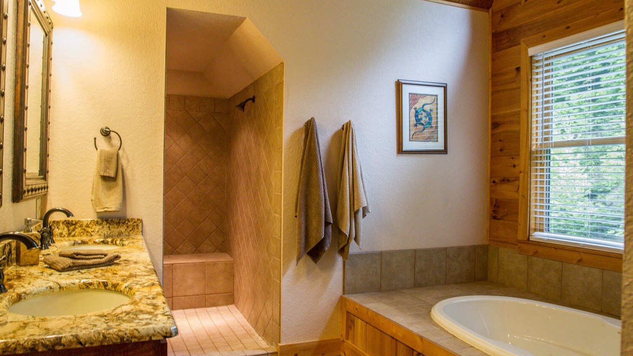 Photo of Bathroom in Maggie Valley