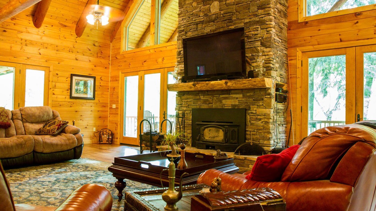 Photo of Livingroom in Maggie Valley