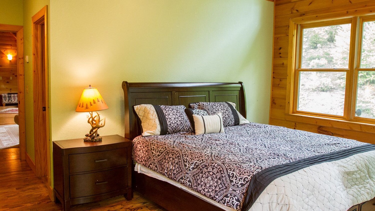Photo of Bedroom in Maggie Valley