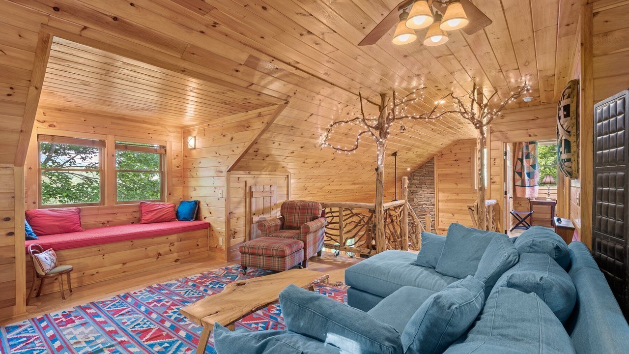 Photo of Livingroom in Boone