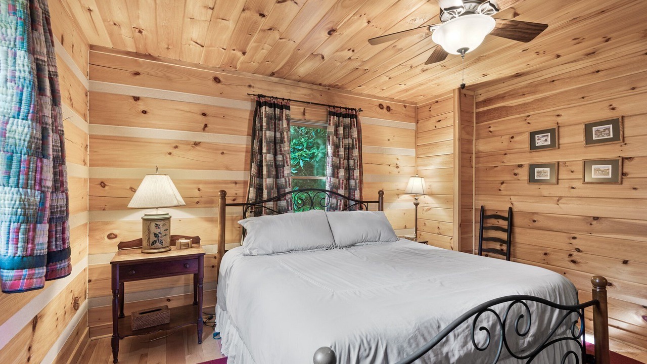 Photo of Bedroom in Boone