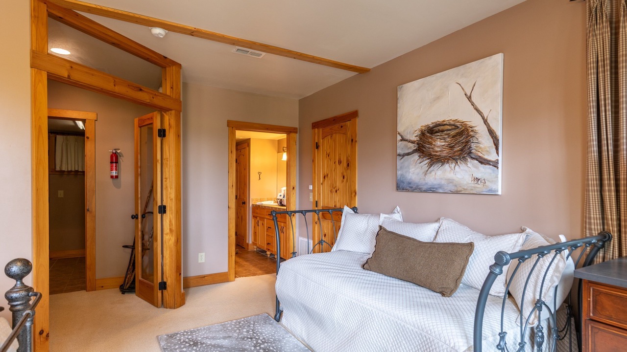 Photo of Bedroom in Blowing Rock
