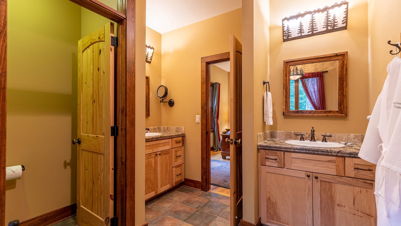 Photo of Bathroom in Blowing Rock