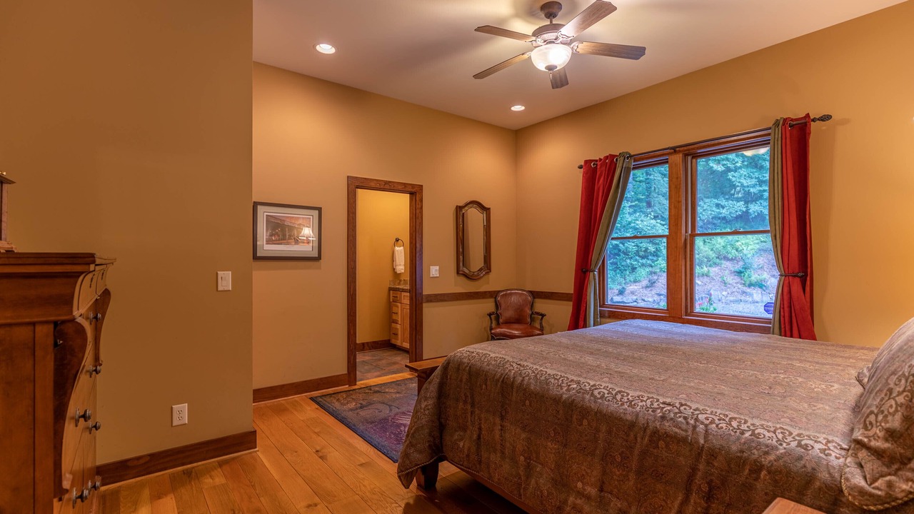 Photo of Bedroom in Blowing Rock