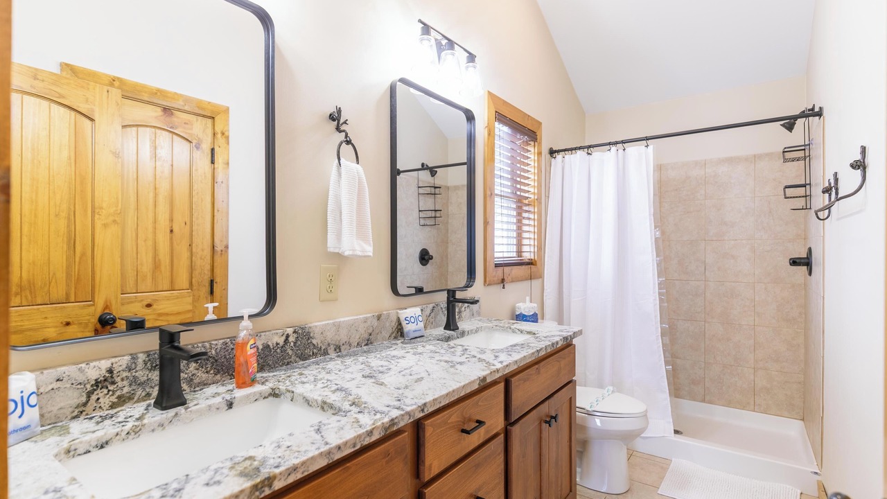 Photo of Bathroom in Blowing Rock