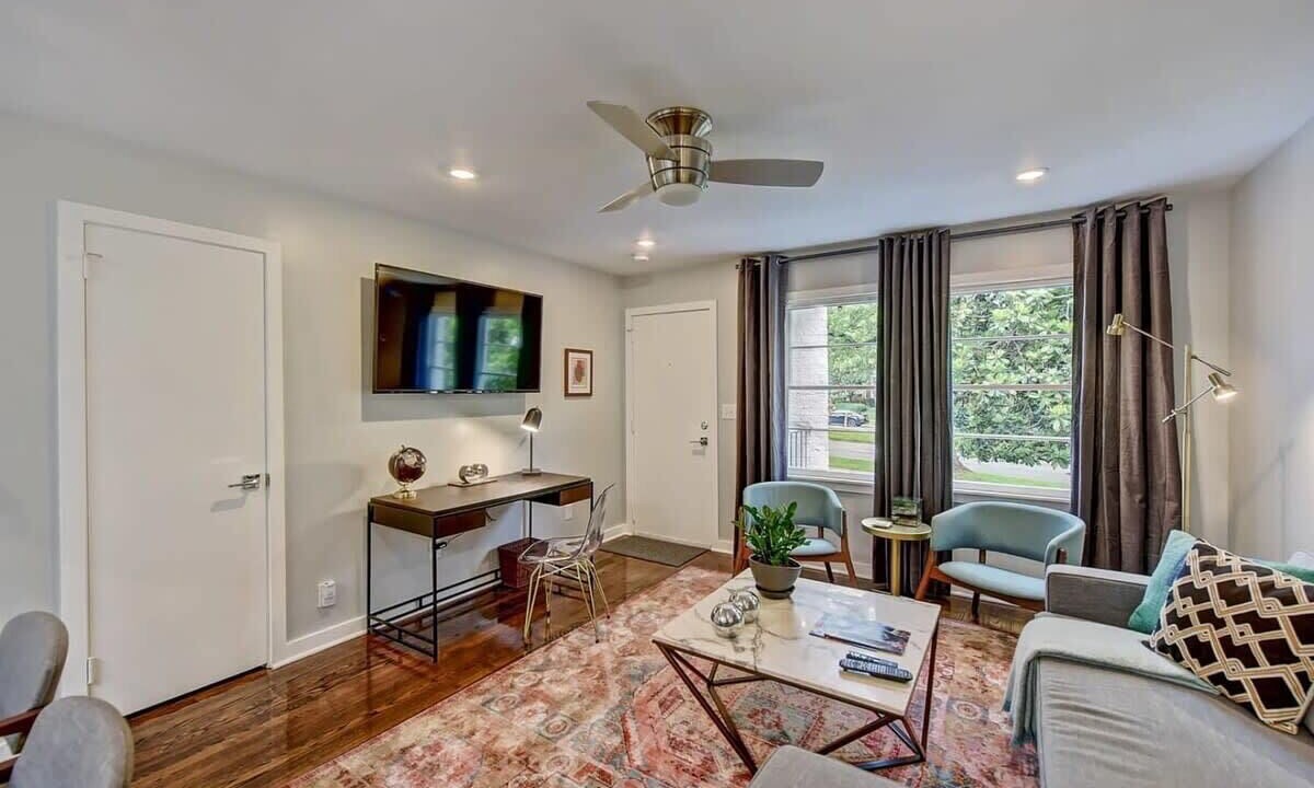 Photo of Livingroom in Cherry