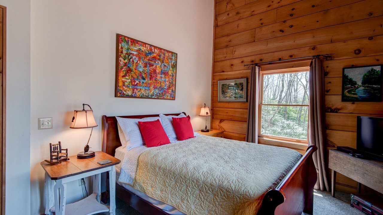 Photo of Bedroom in Boone