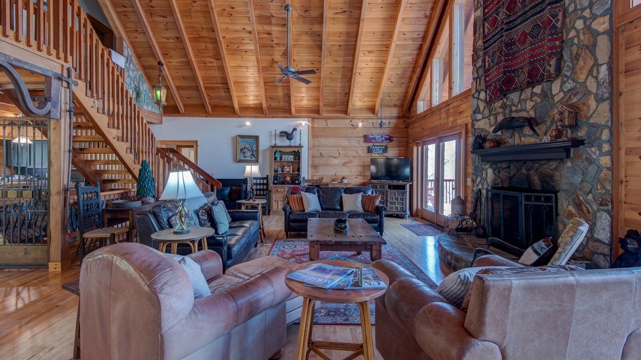 Photo of Livingroom in Boone