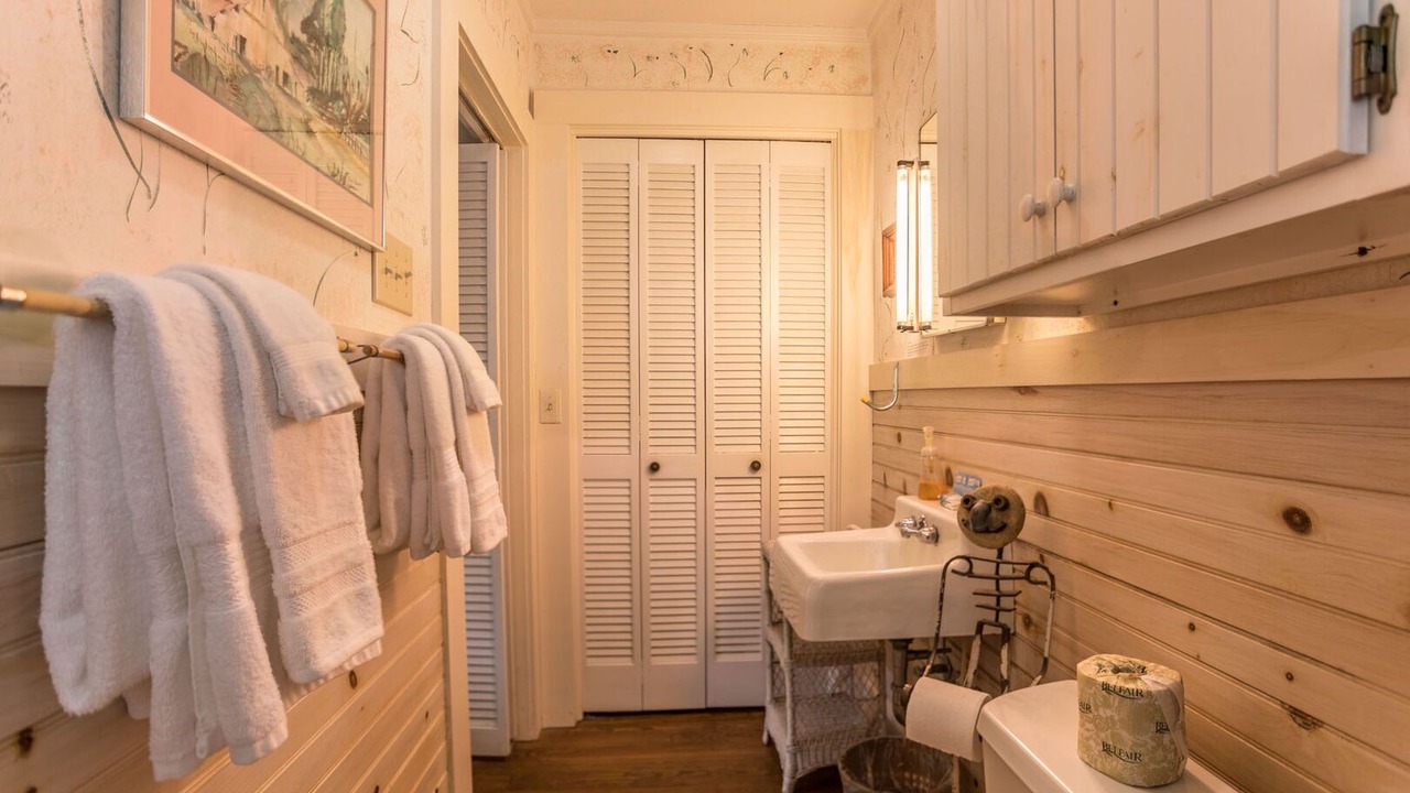Photo of Bathroom in Blowing Rock