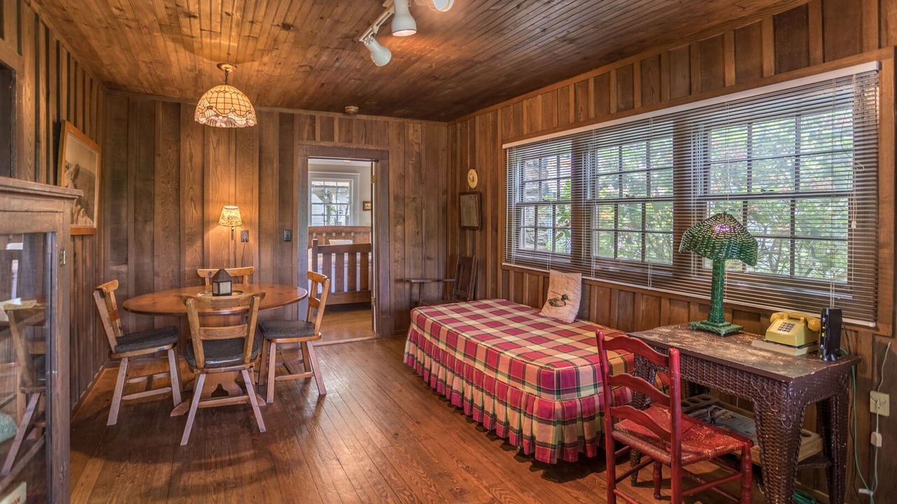 Photo of Bedroom in Blowing Rock