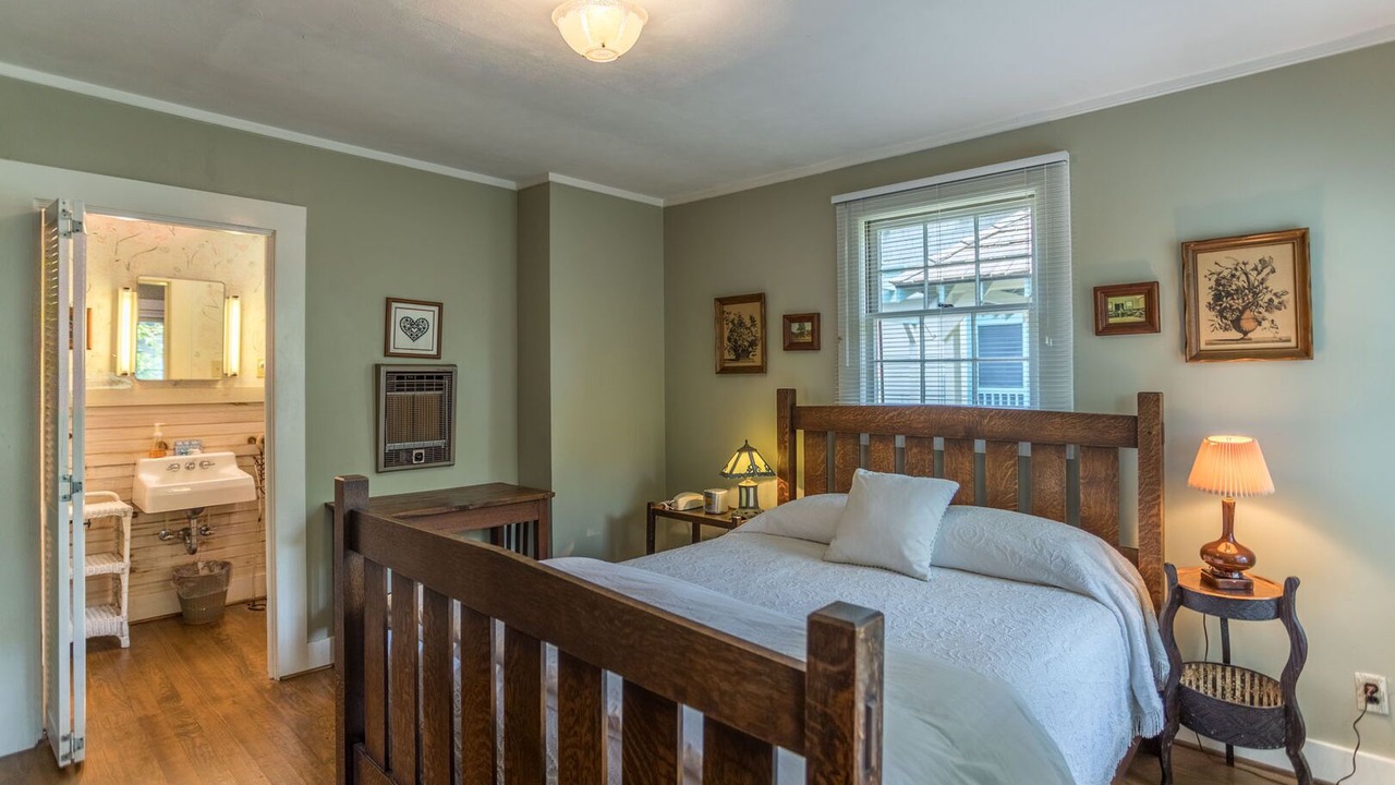 Photo of Bedroom in Blowing Rock