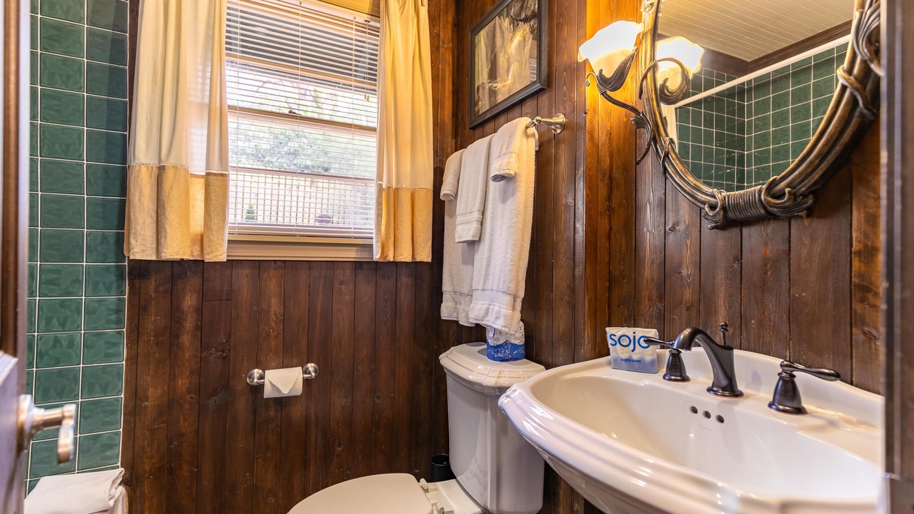 Photo of Bathroom in Blowing Rock