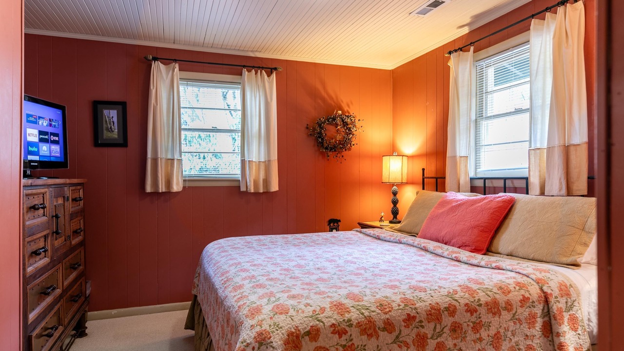 Photo of Bedroom in Blowing Rock