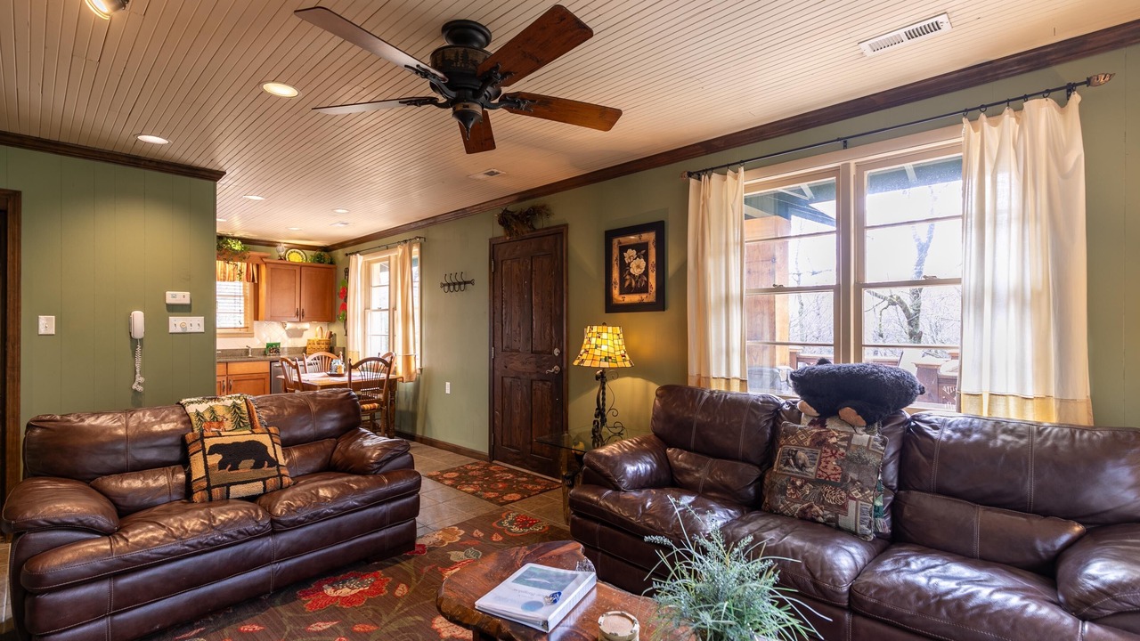 Photo of Livingroom in Blowing Rock