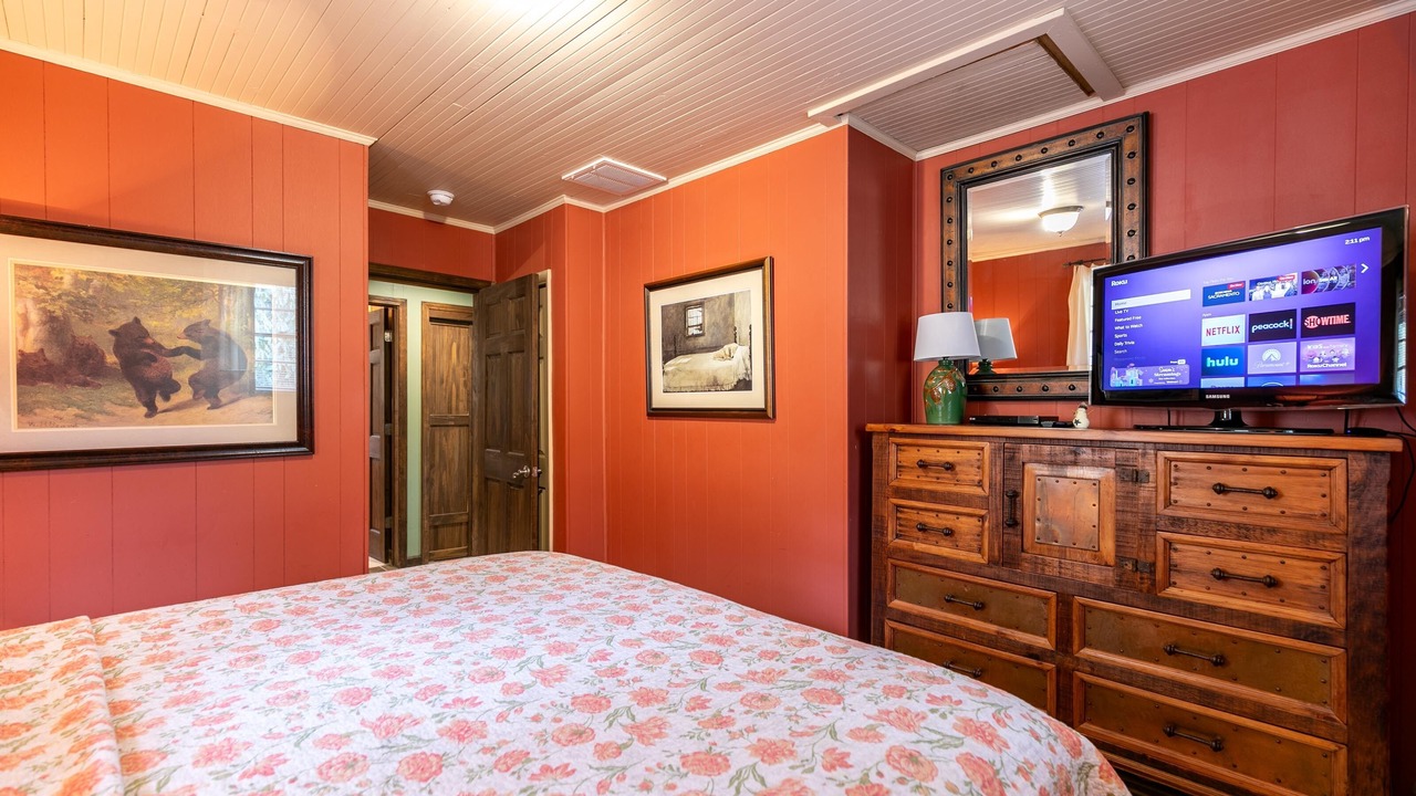 Photo of Bedroom in Blowing Rock