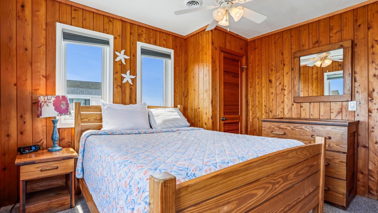 Photo of Bedroom in Kill Devil Hills