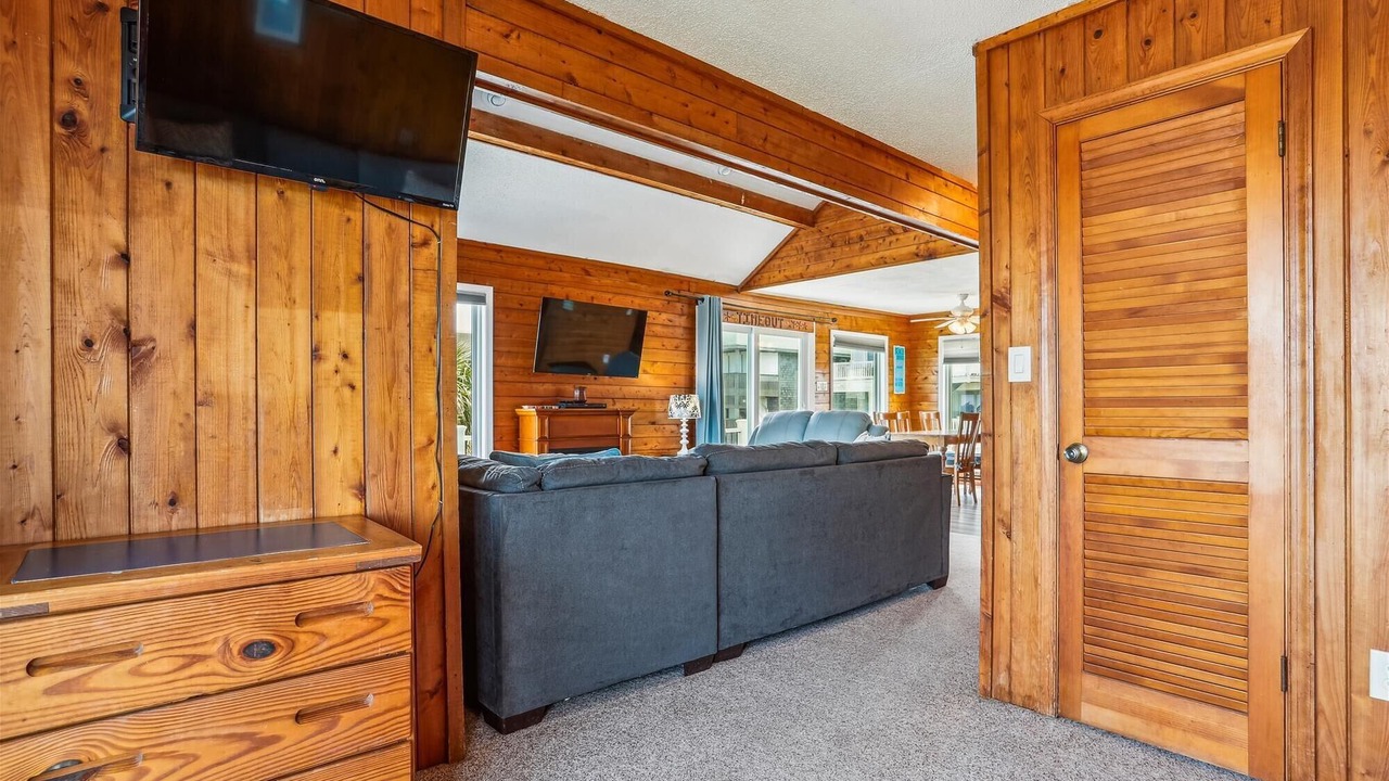 Photo of Livingroom in Kill Devil Hills