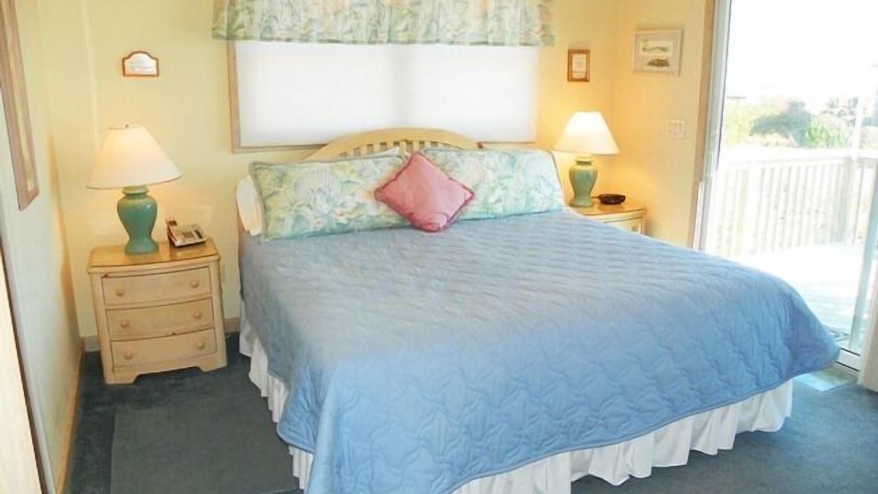 Photo of Bedroom in Whalehead Beach