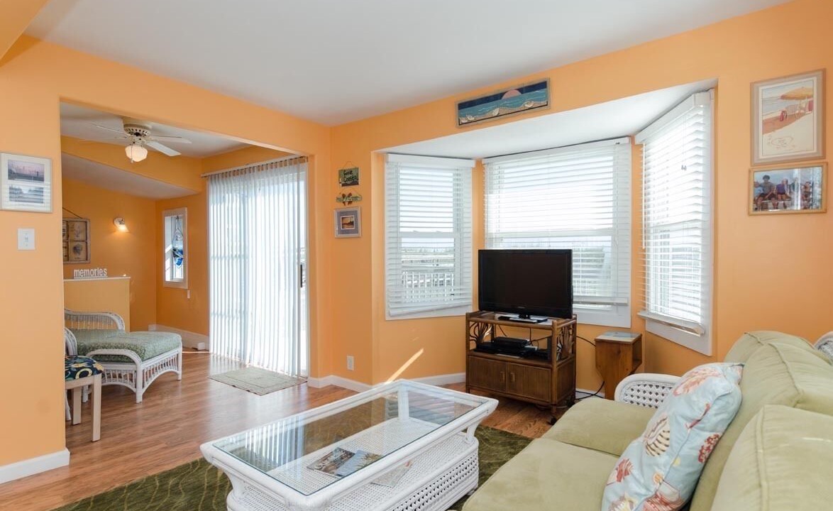 Photo of Livingroom in North Carolina Coast