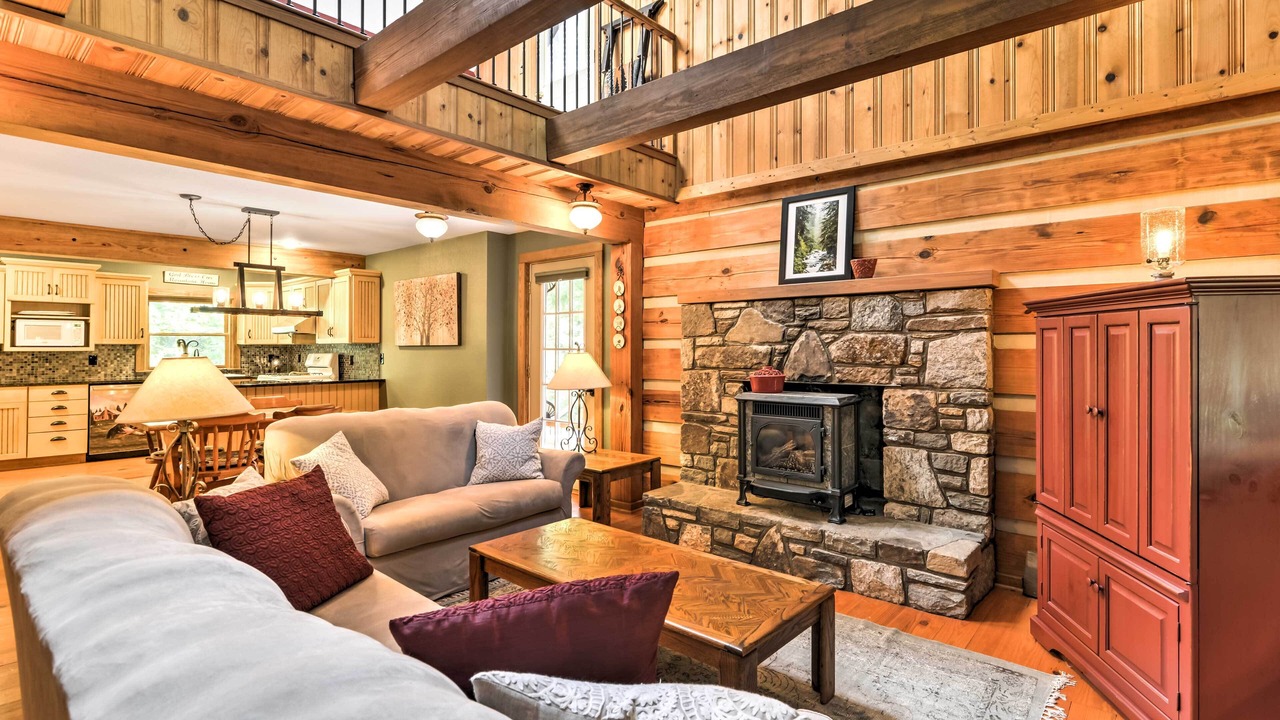 Photo of Livingroom in Black Mountain
