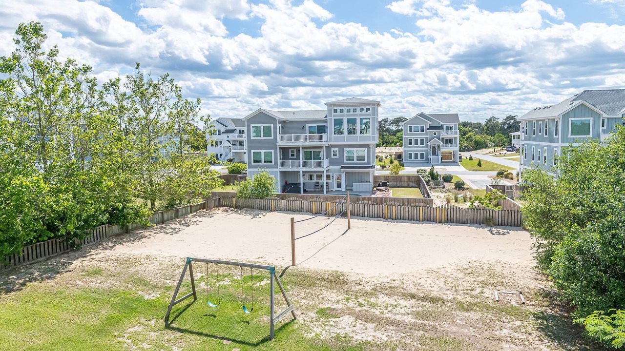 Photo of Others in Whalehead Beach