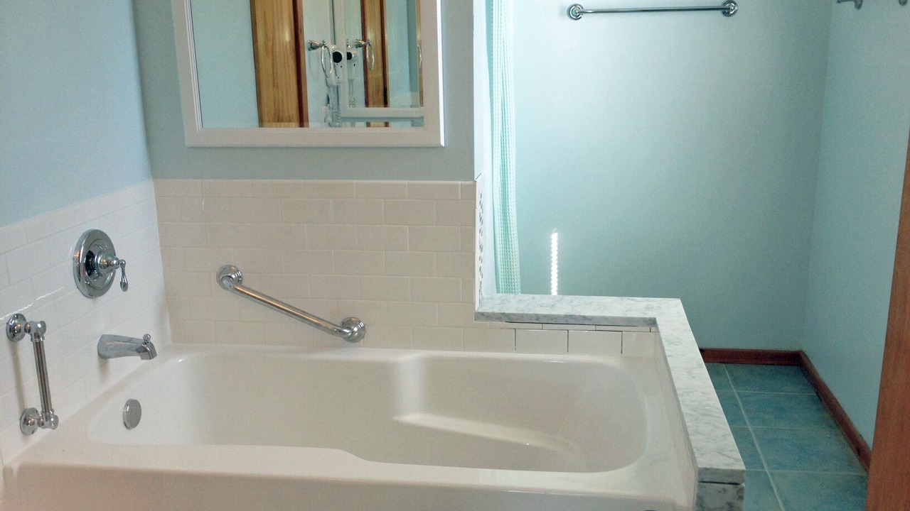 Photo of Bathroom in Colington Harbour