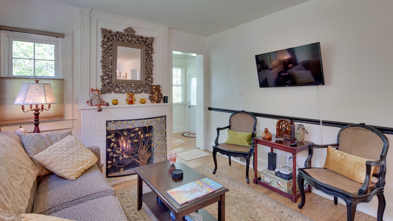 Photo of Livingroom in Royal Pines