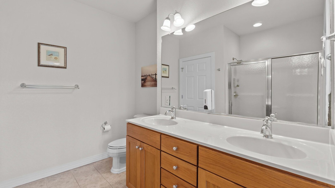 Photo of Bathroom in Bermuda Bay