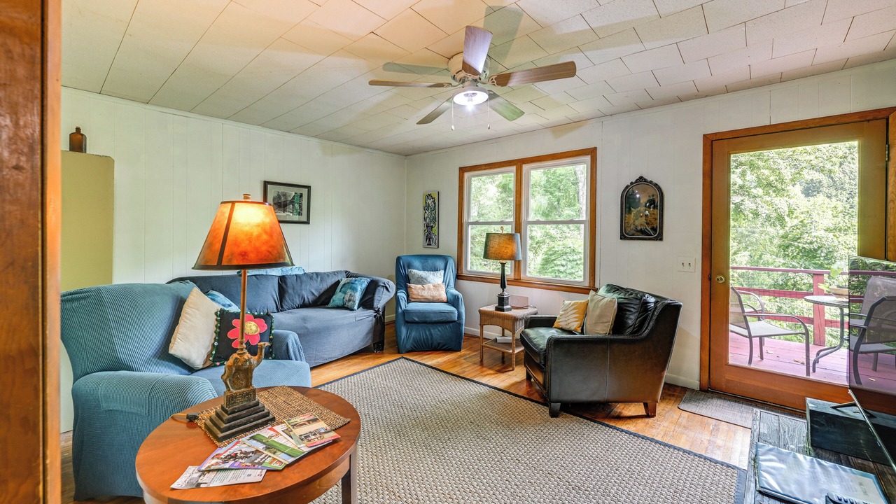 Photo of Bedroom in Robbinsville