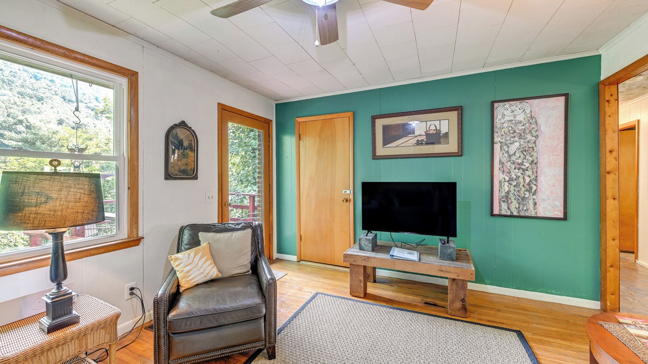 Photo of Livingroom in Robbinsville