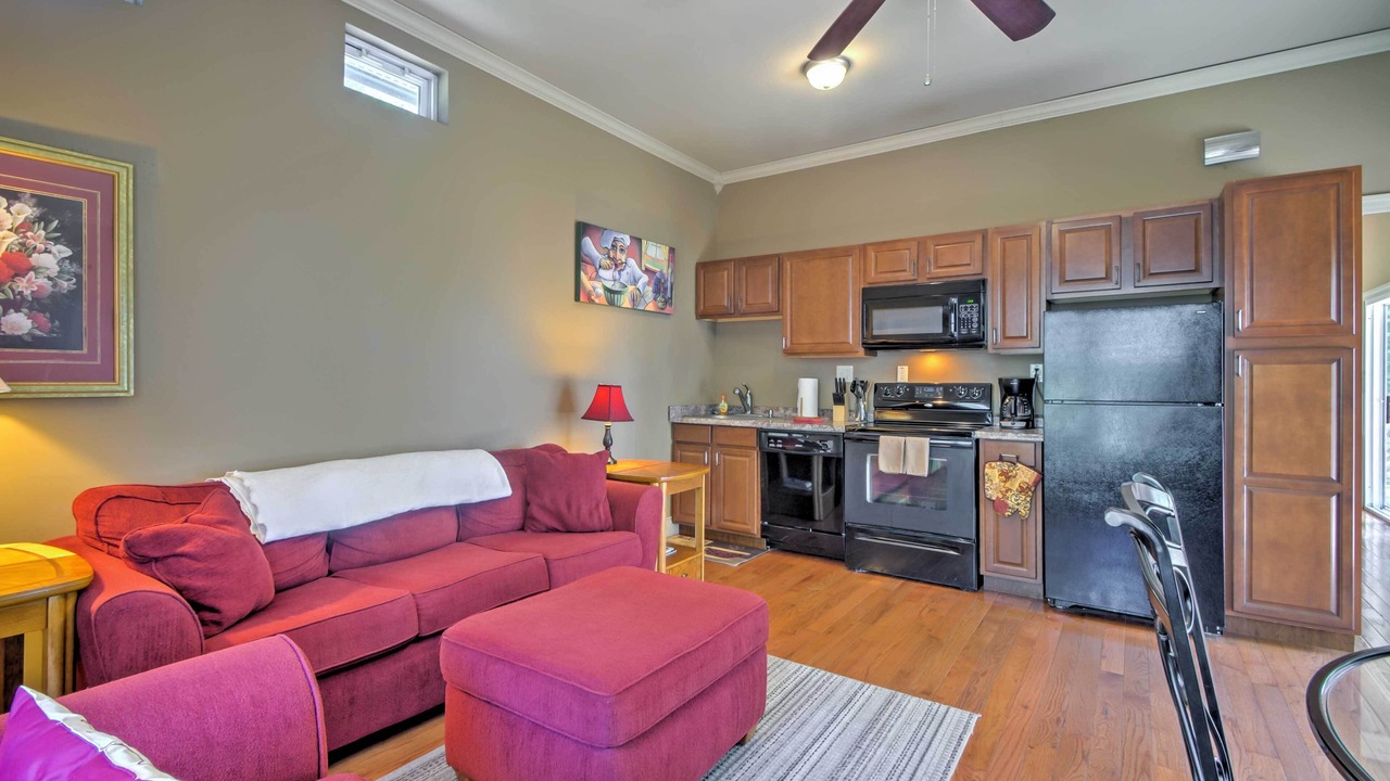 Photo of Livingroom in Weaverville