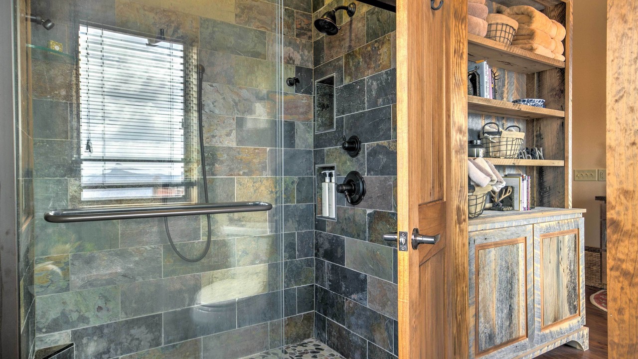 Photo of Bathroom in Sapphire
