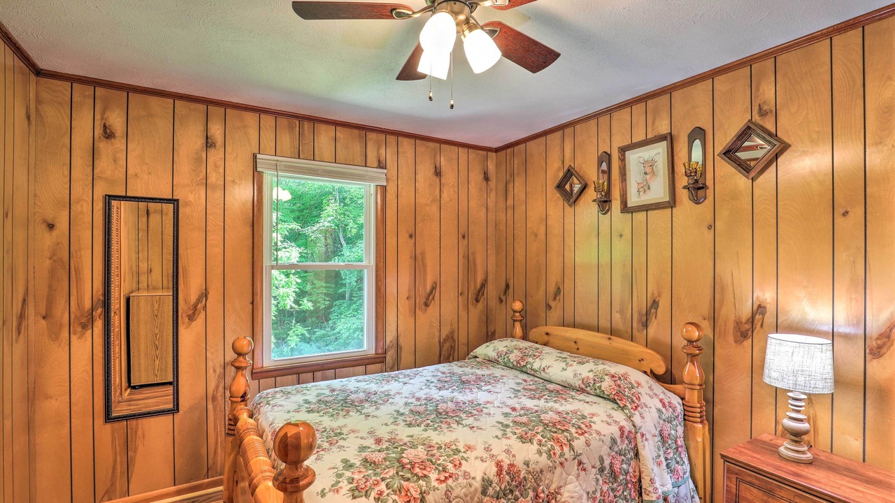 Photo of Bedroom in Marshall